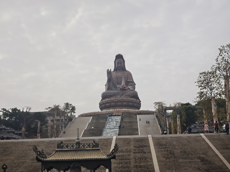 西樵山观音像