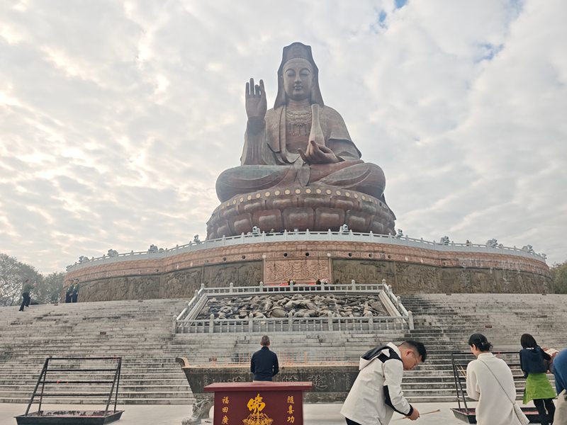 西樵山观音坐像