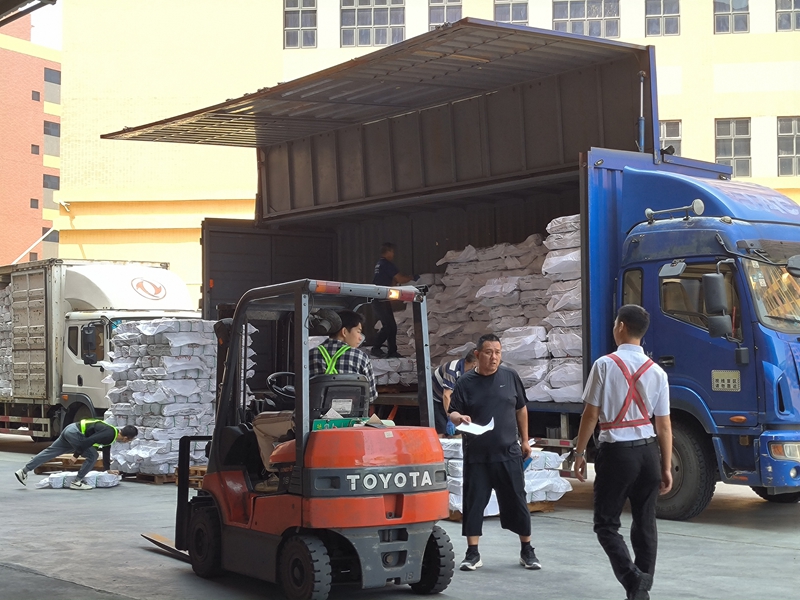 公共仓棉纱操作现场 公共仓棉纱操作现场